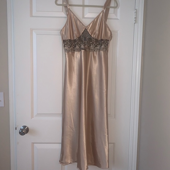 VAL MODE lingerie Other - VAL MODE lingerie in a champagne color w/lace